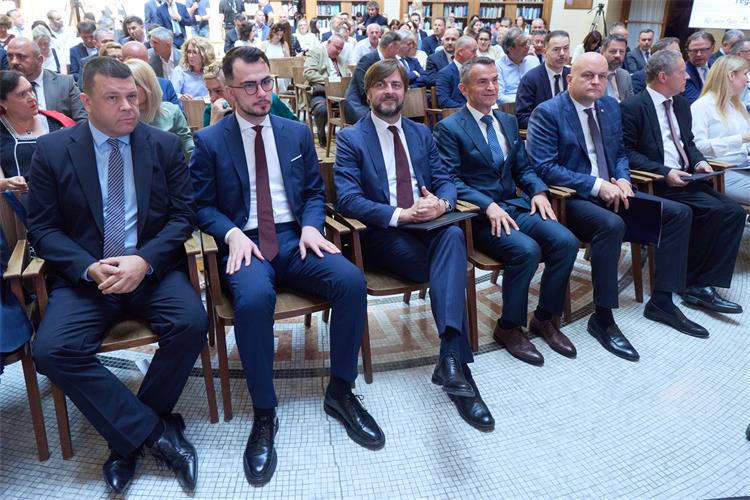 Slika /slike/Vijesti2026/HNB HINA.jpg